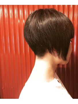 ロイ プラスアティック(roi ＋attic) 谷町6丁目美容室◇異空間美容室roi◆