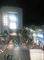 ヘアリゾートエーアイ 東陽町店(hair resort Ai)&nbsp;店内から高田馬場の風景♪夜でも人がいっぱい【東陽町】