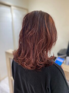 リコ エスト 上野店(lico est) グラデーション　ピンクベージュ　ミディアム　切りっぱなしロブ