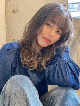 ルービック 奈良(Rubik's) フェザーバング韓国風インナーカラーグレージュ