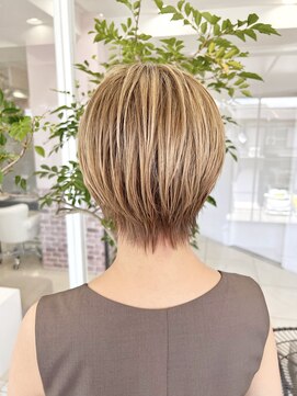 ハピネス クローバー 学園前店(Happiness CLOVER) 丸みショート/髪質改善/ベージュ/透明感/20代30代40代50代