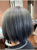 ショートボブ×グレージュ