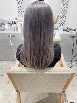 コレット 宇都宮(collet Gigi) 前髪/マチルダボブ/ピンクベージュ/インナーグレージュ/シルバー