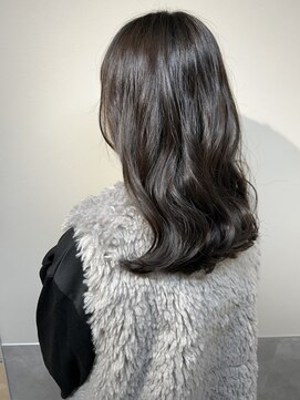 トゥーリ 長崎住吉店(tuuli) セミロングカット