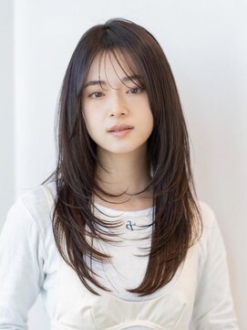 ケアリー 越谷レイクタウン(Carelly) デザインカラー/レイヤーカット/ウェットヘア/オリーブベージュ