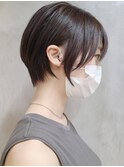 横浜西口切りっぱなしボブ外ハネボブワンカラーオリーブベージュ