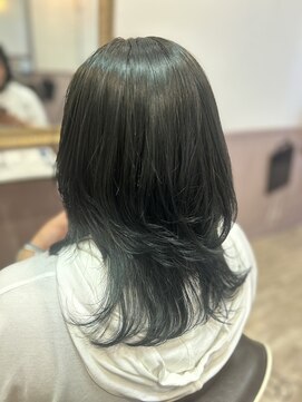 ヘアーサロン キー(Hair salon key) ブルーグレーでさり気なく♪インナーカラー