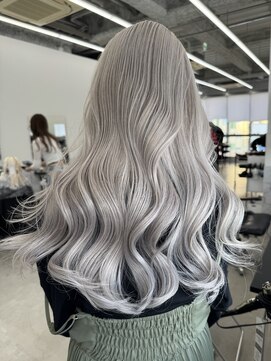 リノート バイ エゴル 太田川(Linoet by ENGOL) ホワイトベージュ/シルバーアッシュ/ハイトーンカラー