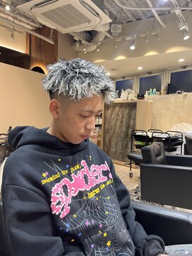 ルースト 渋谷店(ROOST) MEN’S HAIR/波巻ツイストスパイラル/フェザーパーマ/眉毛/渋谷