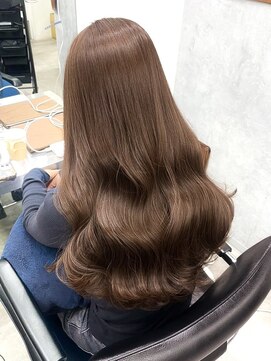 ミラ 新宿(MILA) ブラウンカラー/ブラウンベージュ/ベージュカラーレイヤーカッ