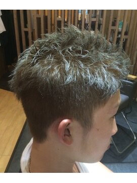 パピヨンロゼ(Papillon Rose) 夏にピッタリ!刈り上げベリーショート