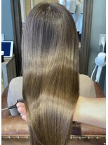 ロアナ 六本木(LOANA ROPPONGI)&nbsp;アッシュグレージュ　艶髪　ヘアエステ　ロング　【比嘉翼】