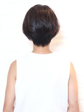 ハチ(hachi) ナチュラルショート/ツヤ髪/20代30代40代50代