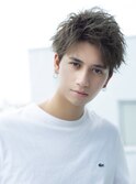 アップバング　ツーブロックショート