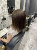 小顔大人可愛い外ハネシルキーベージュミディ20代30代40代