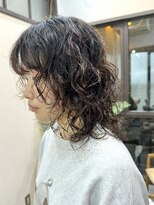 ナループロアオハナ(Nalu pu loa ohana)&nbsp;パーマ/くるくるパーマ/ミディアム/レイヤー/ウルフパーマ