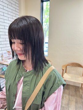 シフト(SHEEFT) 20代30代艶カラー×ナチュラル×小顔×切りっぱなし