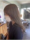 カーキグレー