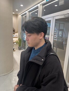 エクリジユウガオカ(equri Jiyugaoka) 【自由が丘】刈り上げセンターパート