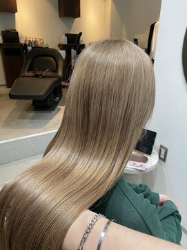 グラフ 立川(Graph.) ブリーチありダブルカラー Aujua髪質改善トリートメント