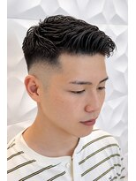 ゼロスバーバー(0's BARBER SHOP)&nbsp;フェード/バーバースタイル/ビジネス/73/アップバング
