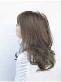 アッシュグレージュ