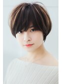 ショートボブ