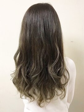 ビートヘアー 彦根イオンタウン店(BEET HAIR) タンバルモリ　アッシュベージュ　【BEET イオンタウン彦根店】