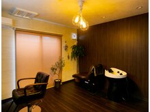 キャシー(KYACY)の雰囲気（ヘッドスパはフルフラットになるシャンプー台で極上の時間を。）