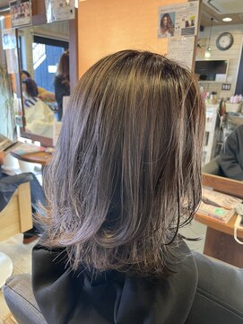 ビューティーワークスループライン(beautyworks LoopLine) ハイライトの立体感がニュアンシーなハイトーンミディ★