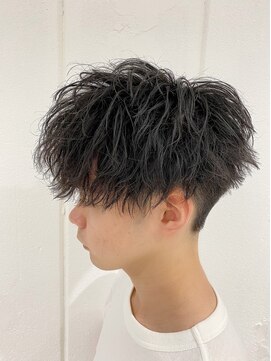 ザ サードヘアー 柏(THE 3rd HAIR) ソフトツイストスパイラルパーマ　刈り上げ高め前下がりマッシュ