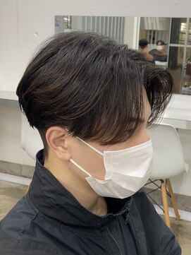 バイフィフス 原宿/表参道(by fifth) 毛流れセンターパートワンカールパーマツーブロック刈り上げ