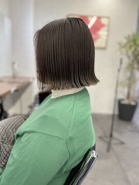 オウル(Owll) ◆◇ぱつっとラインが可愛い切りっぱなしボブ◇◆