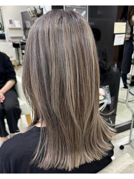 ケーツー心斎橋 クイーンズガーデン バイ ケーツー(K two QUEEN'S GARDEN by K two) ダブルカラー*グレーベージュ*ブリーチ*ハイライト*白髪ぼかし