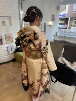 シーズンズ(SEASONS)&nbsp;【成人式】編み込みツイン／リボンの帯結び