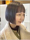 ダークグレージュカラー×コンパクトボブ