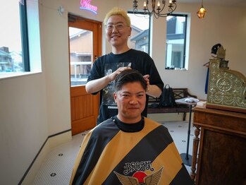 MEN's FREAKS MAN cut club【メンズフリークスマンカットクラブ】の写真/ON/OFF切り替えられる２wayスタイルのカットも人気◎大人の男を多彩に演出します