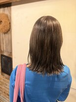 テントヘアー(tent hair)&nbsp;ぷつっと質感ボブ × 艶ベージュ