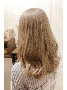 トムキャット(TOM CAT) ブリーチミルクティーアッシュ