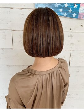 レイ(Lei) 小顔◎大人可愛いミニボブ♪ハイライト×ベージュカラー