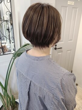 ヘア ケア ディエイチケー(HAIR CARE DHK) お洒落大人ショートボブ