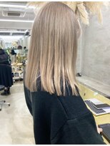 ソーコ 渋谷(SOCO) ハイトーンブロンドアッシュベージュケアブリーチ