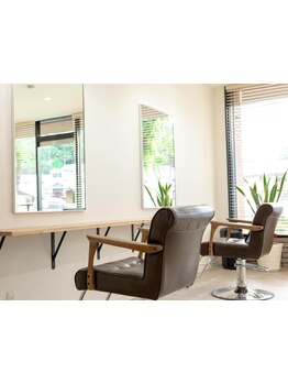 『ホッとくつろげる至福のサロン』で優雅なひとときを。あなただけの特別な美しさを引き出します。