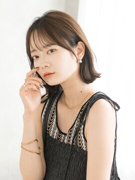 トッカ ヘアアンドトリートメント 難波店 外はねウェーブが可愛いボブスタイル