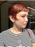 ブリーチベースに入れたオレンジブラウンピクシーカットスタイル