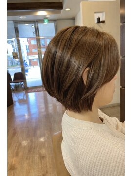 ヴィサージュクルー(VISAGE crew) 丸みボブ！優雅な雰囲気や女性らしい印象のデザイン！