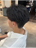 刈り上げセンターパートフェザーショートビジネスヘア千葉駅保立