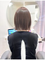 エレノア 梅田 大阪駅前第4ビル店(Eleanor) 【菜菜】顎下ぱつっと外はねボブ / ラベンダーグレージュ