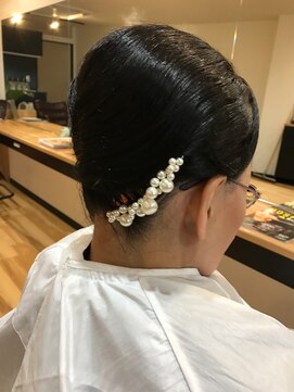 ソーコ 南浦和(SOCO.) SOCO.(ソーコ)  夜会巻き ヘアセット多数 早朝OK【SOCO/南浦和】