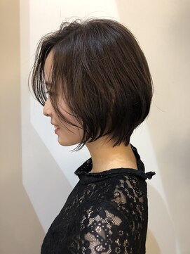 エディー(HEDI) ショートボブ